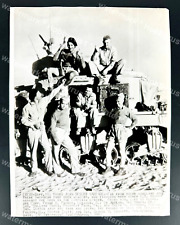 WWII US Soldiers on Tank in Egyptian Desert 1942 Original Press Photo picture