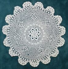 LOVELY OLD ANTIQUE VINTAGE ROUND HANDMADE DOILY picture