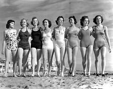 1938 BATHING BEAUTIES Beach Photo  (179-t) picture