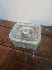 Vintage Glass refrigerator dish with Inverted, Knob Lid. Excellent picture