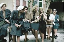 WW II - Usa  Photo -- Captured German Nurses .. picture