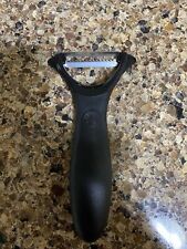 PAMPERED CHEF STAINLESS STEEL BLADE JULIENNE VEGETABLE POTATO PEELER #1073 Exc picture