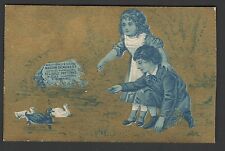  Kids Feeding Ducks Maison Demorest Reliable Patterns OLD Advertising Trade Card picture