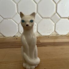 Vintage Ceramic Miniture White Cat 2.5” X 1.25 Doll House Cat picture
