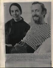 1970 Press Photo Woman & Paul Mayer of Henry Kissinger kidnap conspiracy in NJ picture