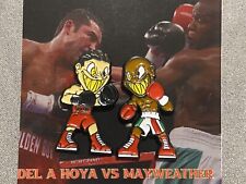 Pinzcity Oscar De La Hoya vs. Floyd Mayweather Scare Bear Hat Pin 2 Pack Boxers picture