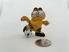 Vintage 1981 GARFIELD Soccer PVC Figure 2.5