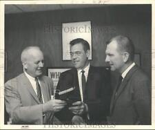 1968 Press Photo George MacRobert, Russell O'Neil and Don H. Getty in Houston picture