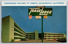 Vintage Postcard CA Sacramento Downtown TraveLodge Old Cars Chrome picture