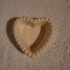 WIlliams Sonoma Ceramic Cream-Colored Heart Ramekin picture