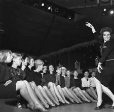 Paris Folies Bergere showgirls Latin Quarter Manhattan before d- 1962 Old Photo picture