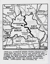 1961 Press Photo Map shows border between East and West Berlin - lra03431 picture