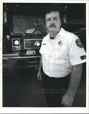1989 Press Photo Captain Robert Burkett, Fireman's Union President in Metairie picture