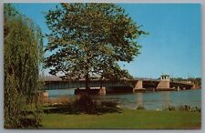 Oshkosh WI Wisconsin Avenue Bridge c1958 Chrome Postcard picture