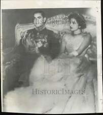 1951 Press Photo Iran's Shah Mohammad Reza Pahlavi and bride watch festivities picture