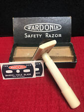 Vintage British Wardonia Safety Razor - Rare Green Matchbox Slipcase Set EX+++ picture