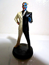 DC Comics Batman The Animated Series Two-Face Figure No.10 - Limited Edition- picture