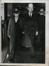 1934 Press Photo Louis Massiamiani in Police custody, Seattle - nef48048 picture