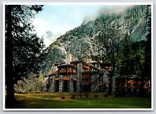 Postcard CA Yosemite Ahwahnee Hotel  picture