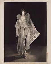 HOLLYWOOD BEAUTY SILENT FILM STYLISH POSE STUNNING PORTRAIT 1930s Photo C41 picture