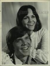 1974 Press Photo Singer John Davidson and actress Sally Field - hca87277 picture