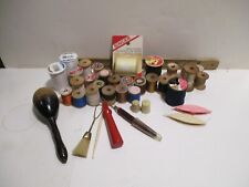 A LARGE ASSORTMENT OF VINTAGE SEWING ITEMS. picture