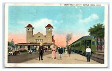 1924 BATTLE CREEK, MI Postcard-  GRAND TRUNK DEPOT MICH TRAIN OLD CARS PEOPLE picture