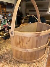 Authentic Vtg Vermont Wood Apple HALF Bushel Basket - FLAT BACK HANGS ON DOOR picture