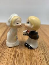 Vintage Treasure Masters Bone China Bride & Groom Kissing Marriage Wedding 2