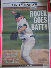 ROGER CLEMENS THROWS BAT AT MIKE PIAZZA NEW YORK DAILY NEWS NEWSPAPER 10/23 2000 picture