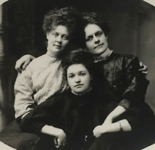 Antique Vtg RPPC Edwardian Women Family Sisters Fashion picture