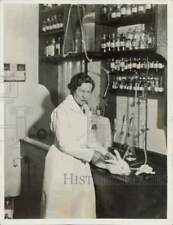 1933 Press Photo Pearl Doorman, laboratory worker of Joplin, Missouri picture