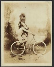 HOLLYWOOD MARILYN MONROE ACTRESS ON A BIKE VINTAGE ORIGINAL PHOTO picture
