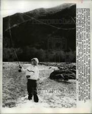 1968 Press Photo Ann Strobel Native of W Virginia Fishing in New York picture