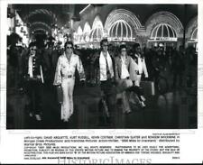 2001 Press Photo The starring cast members of 