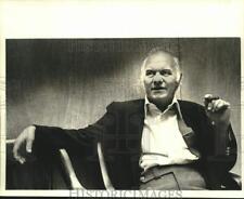 1980 Press Photo Veteran Lobbyist Bud Mapes relaxes in Baton Rouge - nob75546 picture