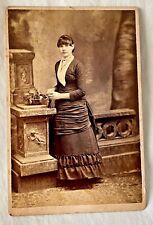 VICTORIAN Era CABINET CARD Photograph of a BEAUTIFUL Young LADY Circa Late1890's picture
