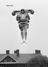 ODD, STRANGE, FUNNY/1969 VIRGINIA BOB COURTER FLYING JET PACK/4x6 B&W Reprint picture