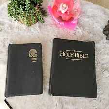 Lot Of 2 Bibles - Giant Print Presentation Edition & Rainbow The KJV Study Bible picture