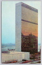 Post Card United Nations Building with the East River New York City G64 picture