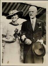 1937 Press Photo Wickham Steed weds Violet Mason, Oxfordshire, England picture