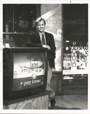 1994 Press Photo Greg Kinnear on the set of 