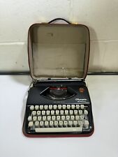 Olympia Splendid 33 Black Typewriter w/ Case Western Germany - Nice Example. picture