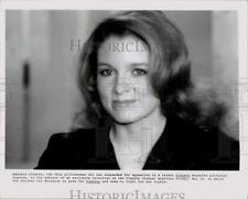1982 Press Photo Ohio policewoman Barbara Schantz interviewed on Playboy Channel picture