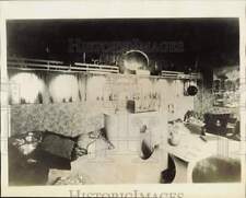 1926 Press Photo Interior living room area of touring car made in Nice, France picture