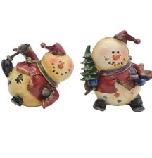 KIRKLAND’S Tinsel Town Skiing Snowmen Figurines Glossy Resin Christmas Set 2x picture