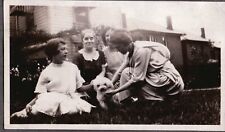 VINTAGE PHOTOGRAPH 1920-40'S GIRLS/WOMEN'S FASHION POODLE DOG/PUPPY OLD PHOTO picture