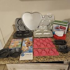 Baking Lot Wilton Heart/Star Cookie Pans and MUCH MORE 17 Pieces picture