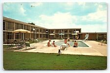 1960s MACON GA TOWN & COUNTRY MOTEL POOLSIDE US 80 UNPOSTED POSTCARD P3851 picture