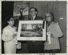 Press Photo Artist William Collins Shows Painting with Other Ribbon Winners picture